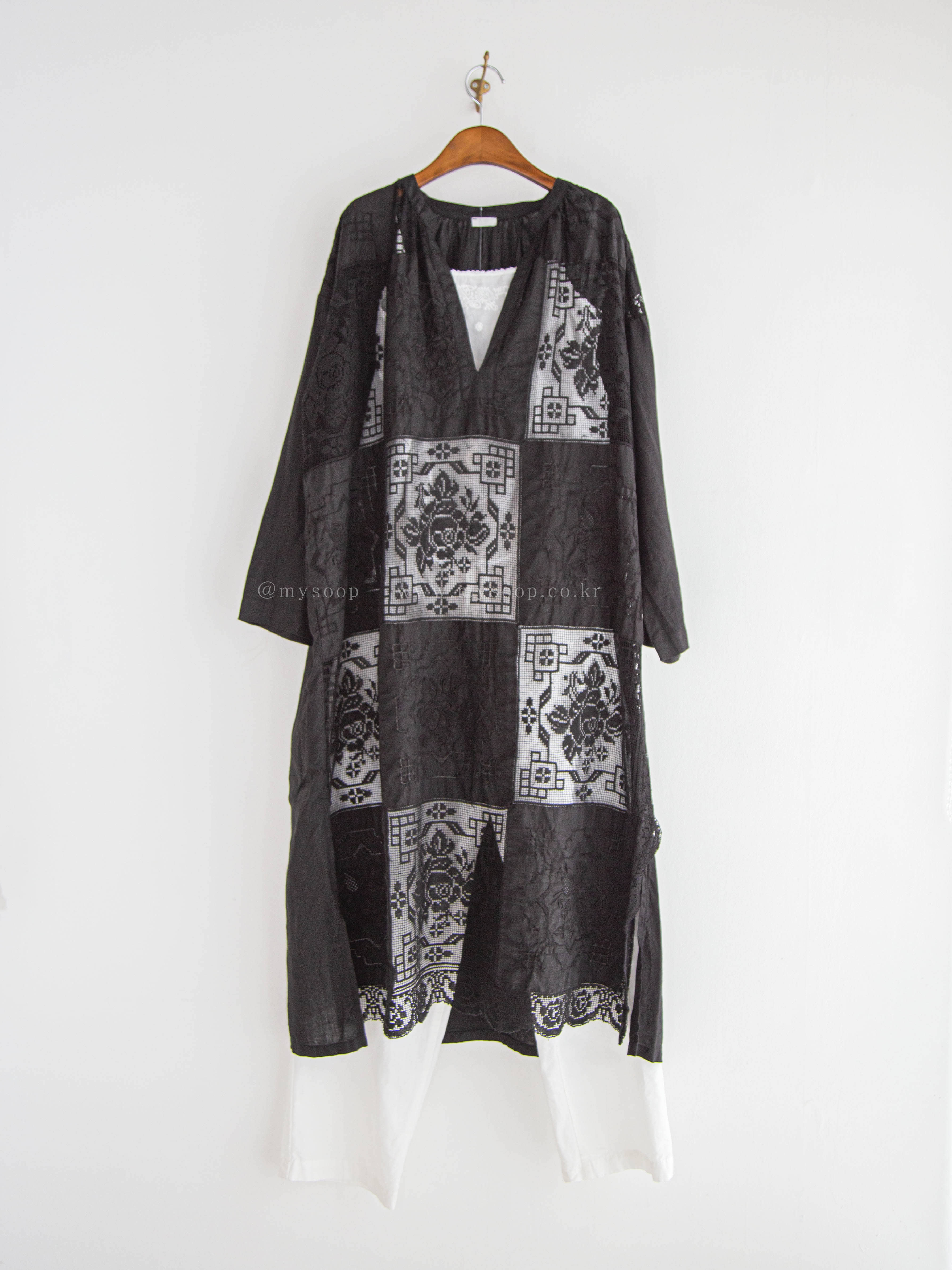 Table cloth lace dress (black)