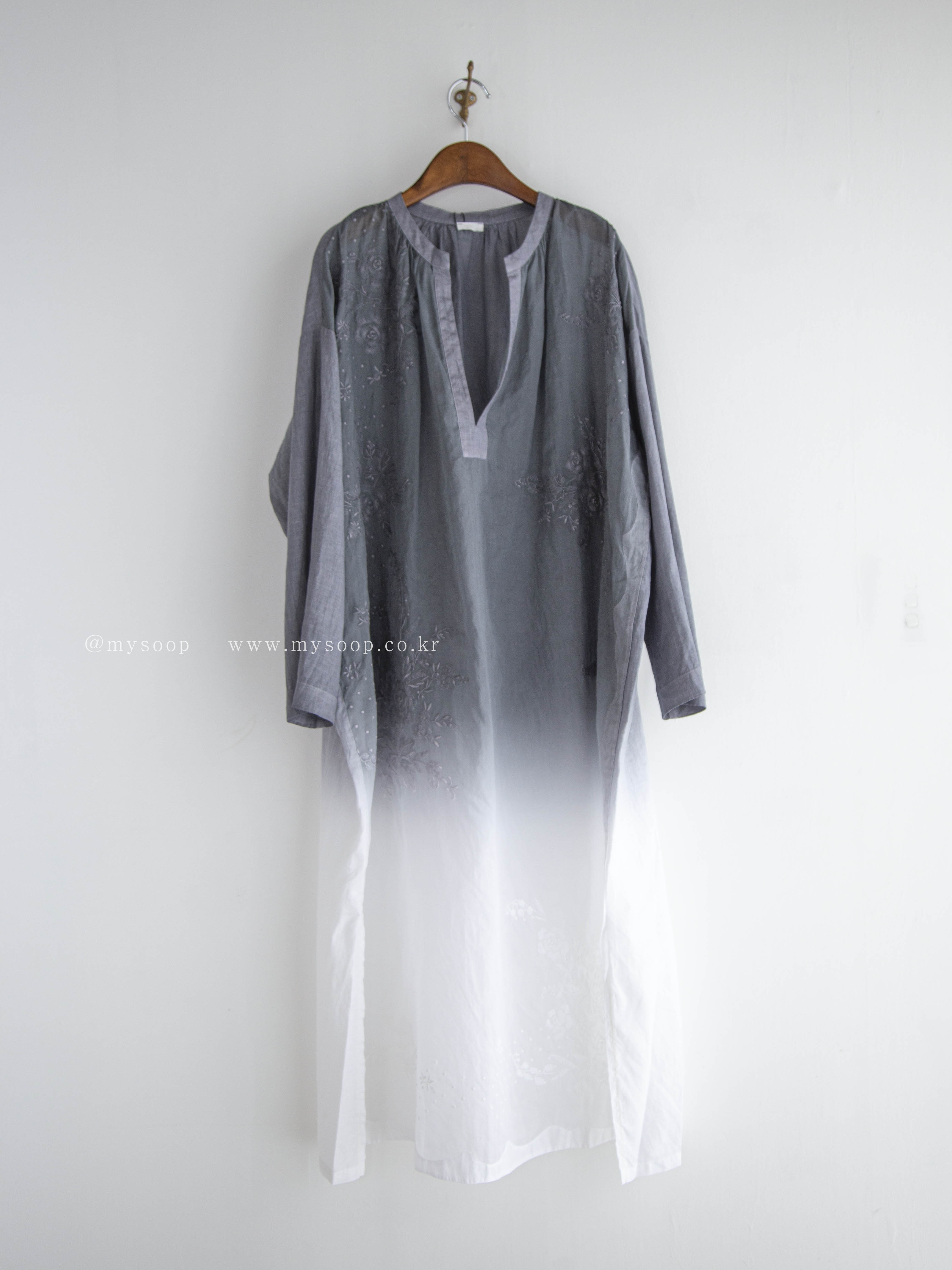 Table cloth lace dress (blue gradation)